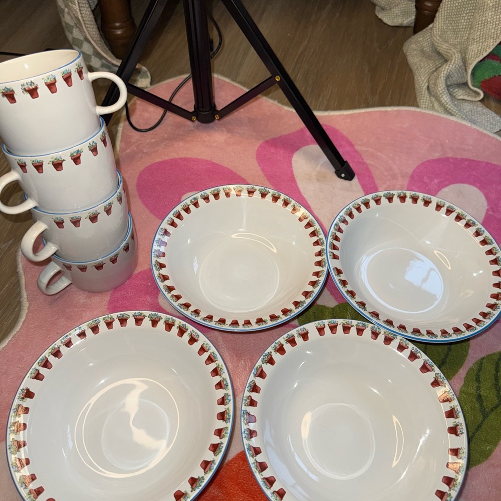 Newcor Stoneware Garden Bowl and Cup Set of 4